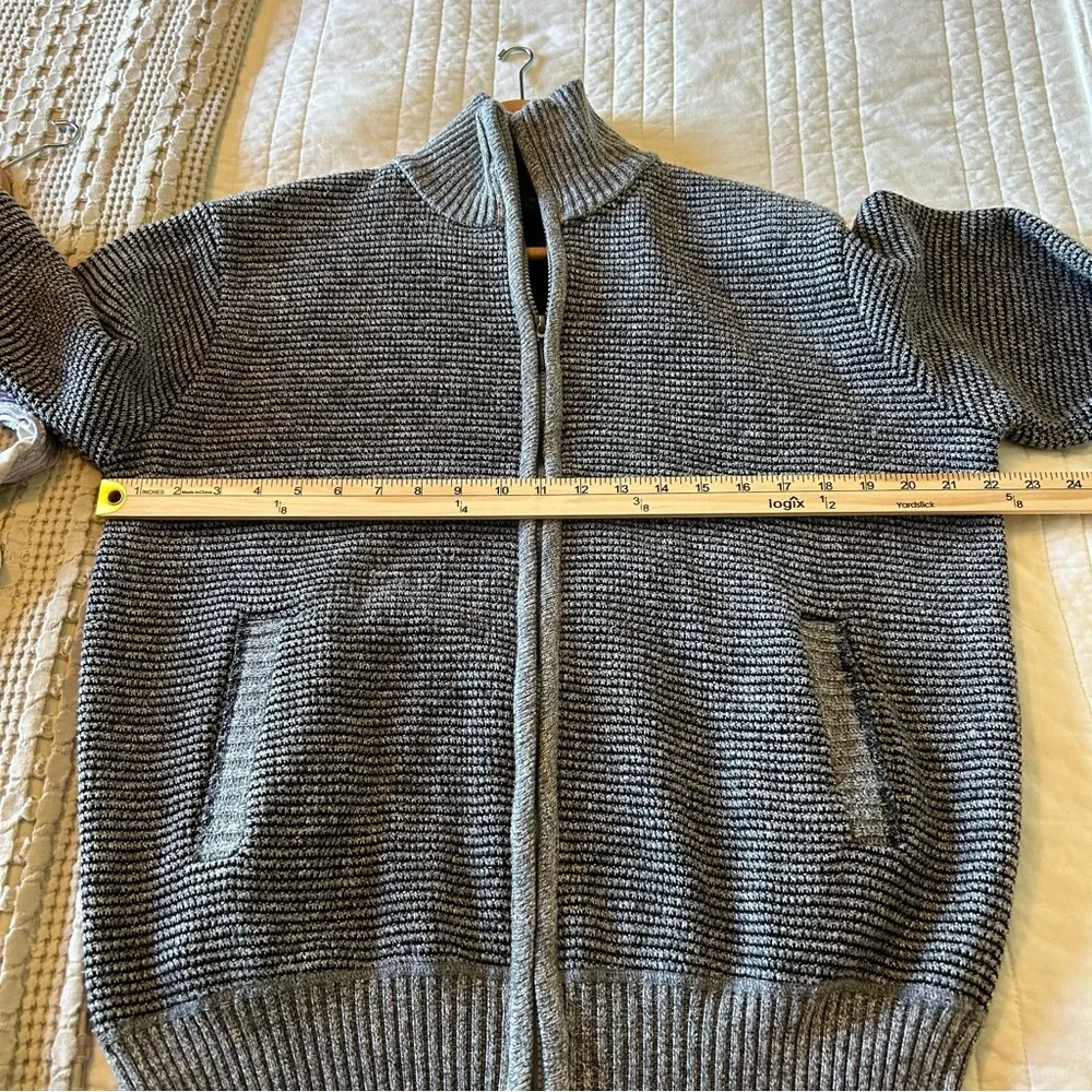 Stillwater Supply Co. Men’s Zip Fleece-Lined Knit Cardigan. Size Medium.